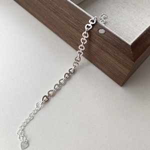 S925 sterling silver heart-shaped chain bracelet with extension on jewelry box
