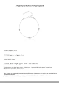Détail macro du bracelet en argent S925 avec perles cylindriques texturées et extension