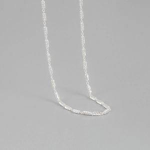 Minimalist 925 sterling silver barrel link necklace with spiral texture and metal luster