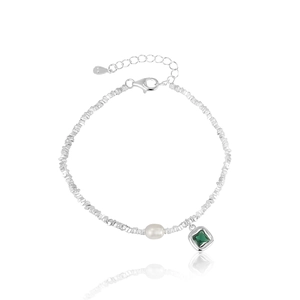 S925 sterling silver bracelet featuring irregular silver beads, pearl, and green gemstone