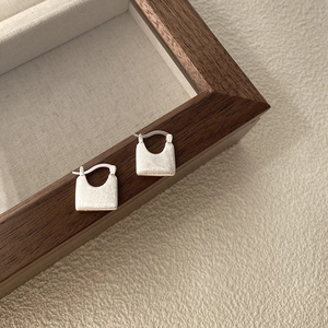Minimalist S925 sterling silver handbag-shaped earrings with brushed matte finish