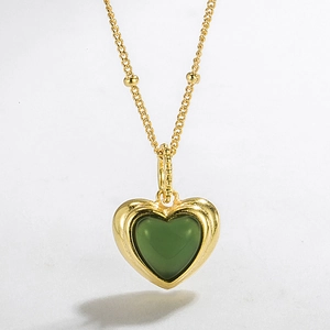 Elegant gold S925 silver necklace featuring a green agate heart pendant and beaded chain