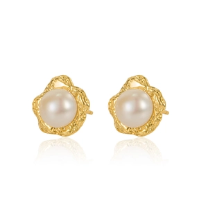 Elegant 925 silver irregular gold pearl earrings with organic wavy metal texture