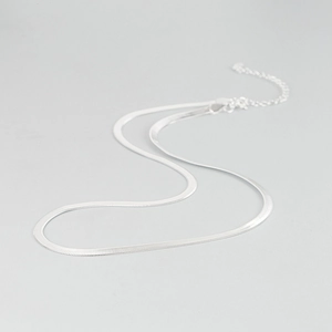 Collier minimaliste en argent sterling 925 maille serpent plate avec fermoir mousqueton