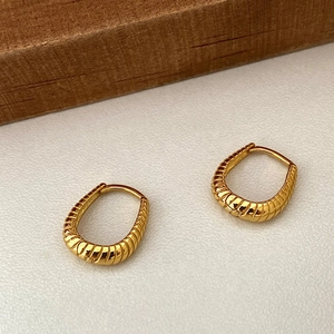 S925 sterling silver gold oval hoop earrings with vintage twisted wheat spike design
