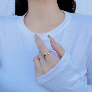 Minimalist S925 sterling silver open water drop ring in golden finish for women
