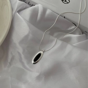 S925 Sterling Silver Oval Satellite Necklace For Women Minimalist Agate Pendant Snake Bone Chain Cold Style Fine Jewelry
