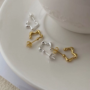 Boucles d'oreilles vagues minimalistes en argent S925 doré et argenté de forme irrégulière