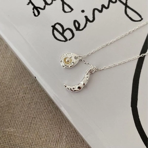 925 silver crescent moon necklace with hammered texture and white pearl pendant