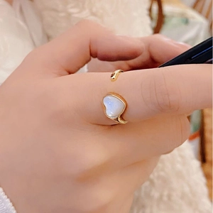 Minimalist S925 sterling silver heart ring with white shell inlay in gold finish