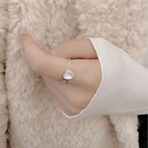 Minimalist S925 sterling silver open ring featuring a heart-shaped white shell inlay