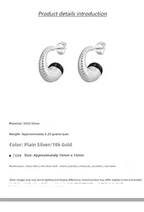 Vue macro des boucles d'oreilles S925 en argent et agate noire, taille 16mm x 15mm