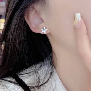 S925 sterling silver flower stud earrings with blue zircon and white enamel petals