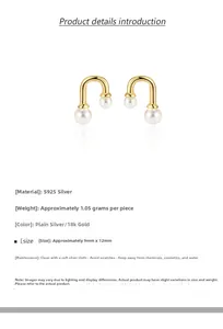 Detail of S925 silver U-shaped pearl earrings with 18k gold finish and dimensions