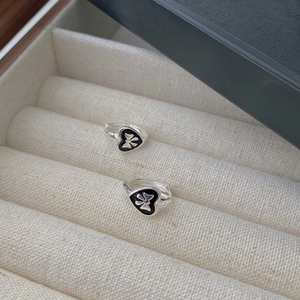 S925 sterling silver heart hoop earrings with black enamel and silver bow detail