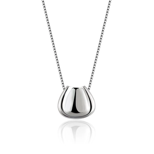 Elegant S925 sterling silver necklace featuring a polished teardrop pendant on a fine chain