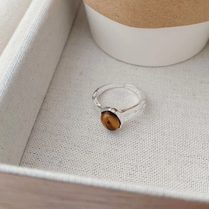 S925 sterling silver open ring with textured band and round tiger eye gemstone