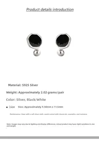 Macro detail of S925 sterling silver irregular earrings with size and weight metrics