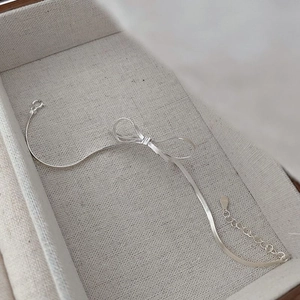 Elegant 925 sterling silver bow knot bracelet with snake chain and adjustable clasp