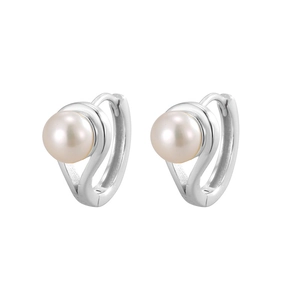 Minimalist 925 silver hoop earrings featuring white natural freshwater pearls