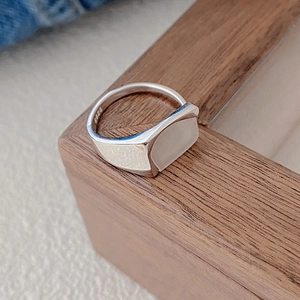 S925 sterling silver shell ring with minimalist rectangular geometric punk design