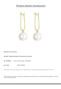 Détail de boucles d'oreilles en argent S925 plaqué or 18k avec perles de 12mm