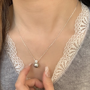 Elegant S925 sterling silver necklace featuring a dark grey round pearl pendant for women