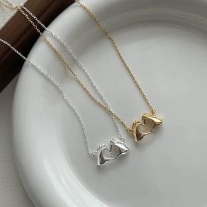 S925 Sterling Silver Heart Hands Gesture Pendant Necklace Vintage Minimalist Clavicle Chain Jewelry For Women Valentine Gift