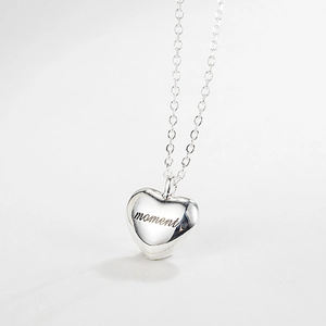 Minimalist S925 sterling silver heart pendant necklace with Moment engraving on chain