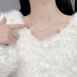 Elegant S925 sterling silver necklace with natural freshwater pearl on faceted silver beads