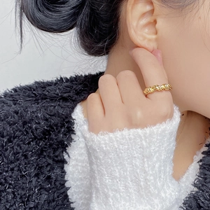 Elegant 18K gold plated croissant dome ring for women with minimalist spiral twist design
