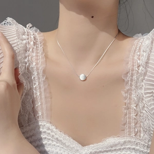 Minimalist S925 sterling silver bean pendant necklace with brushed metal finish for women