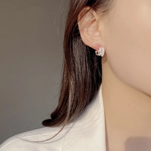 Minimalist S925 sterling silver geometric multi-layer textured hoop earrings on model