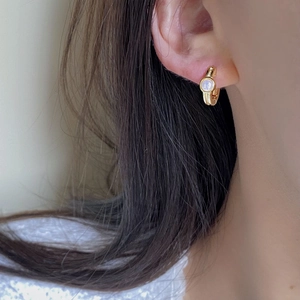 Élégantes créoles en argent 925 doré avec perles d'eau douce blanches irisées pour femmes
