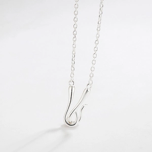 S925 sterling silver interlocking pendant necklace with minimalist mirror finish for women