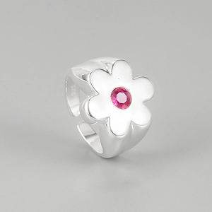 925 silver adjustable ring featuring a white flower with a pink zircon center