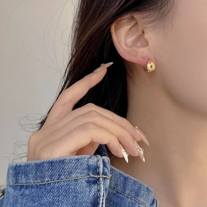 Minimalist S925 sterling silver geometric hollow twist stud earring in gold finish