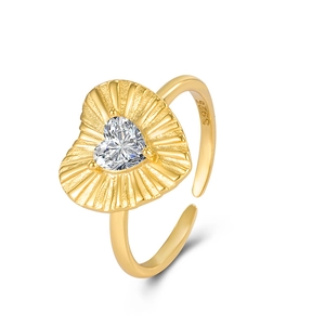 S925 sterling silver pleated heart ring with heart-cut cubic zirconia and open band