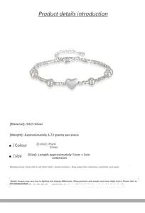 Vue détaillée du bracelet en argent S925 avec cœur, perles naturelles et fermoir mousqueton