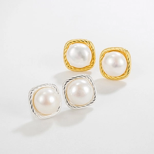 Orecchini di perle d'acqua dolce quadrati con cornice a corda in set oro e argento