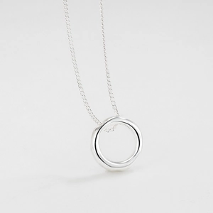 Minimalist S925 sterling silver necklace with an irregular organic circle pendant