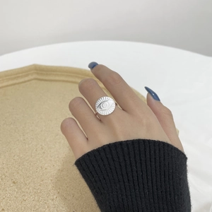 Vintage S925 sterling silver evil eye ring with retro engraved sunburst on hand