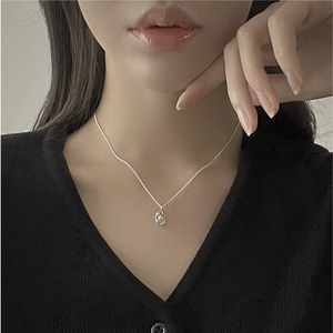 Minimalist 925 sterling silver necklace with irregular hammered metal pendant for women