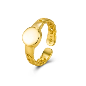 Minimalist S925 sterling silver chain ring with round disc design in gold finish