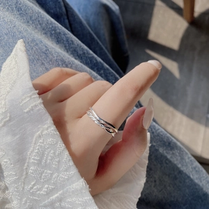 Minimalist S925 sterling silver double-layer open ring with woven texture on model