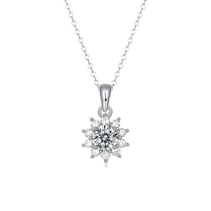 Collier élégant en argent 925 avec pendentif tournesol et moissanite étincelante