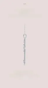Vue latérale du pendentif croix en moissanite argent S925, couleur D et taille 3EX