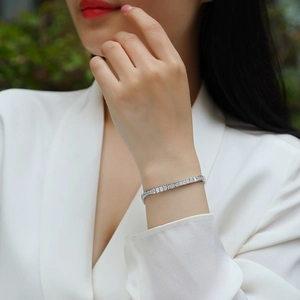 Elegantes S925 Sterling Silber Tennisarmband mit quadratisch geschliffenen Zirkonia