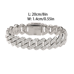 Dettaglio del bracciale a catena cubana da 14mm con strass e lunghezza di 20cm