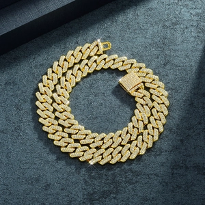 Collana cubana da 14mm placcata in oro con cristalli scintillanti e chiusura a cassetta